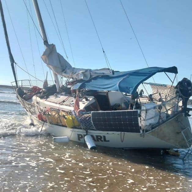 Naufragan argentinos en playa de Matamoros