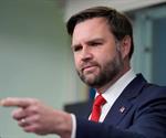 Advierte JD Vance de ´dolorosos´ despidos