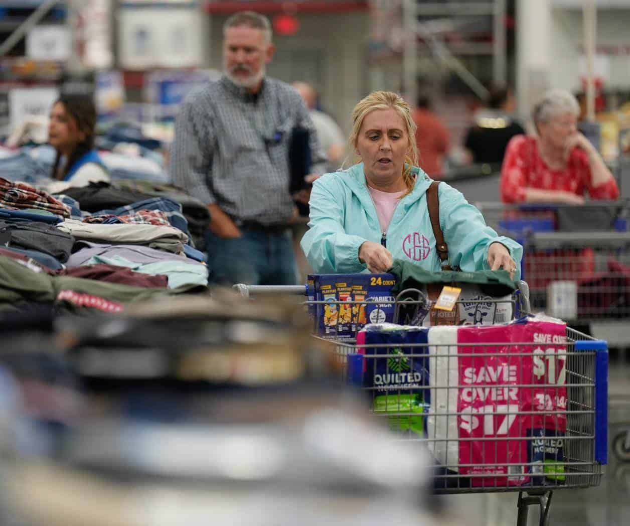 ‘Baja la inflación y las tasas’, pero los precios siguen altos