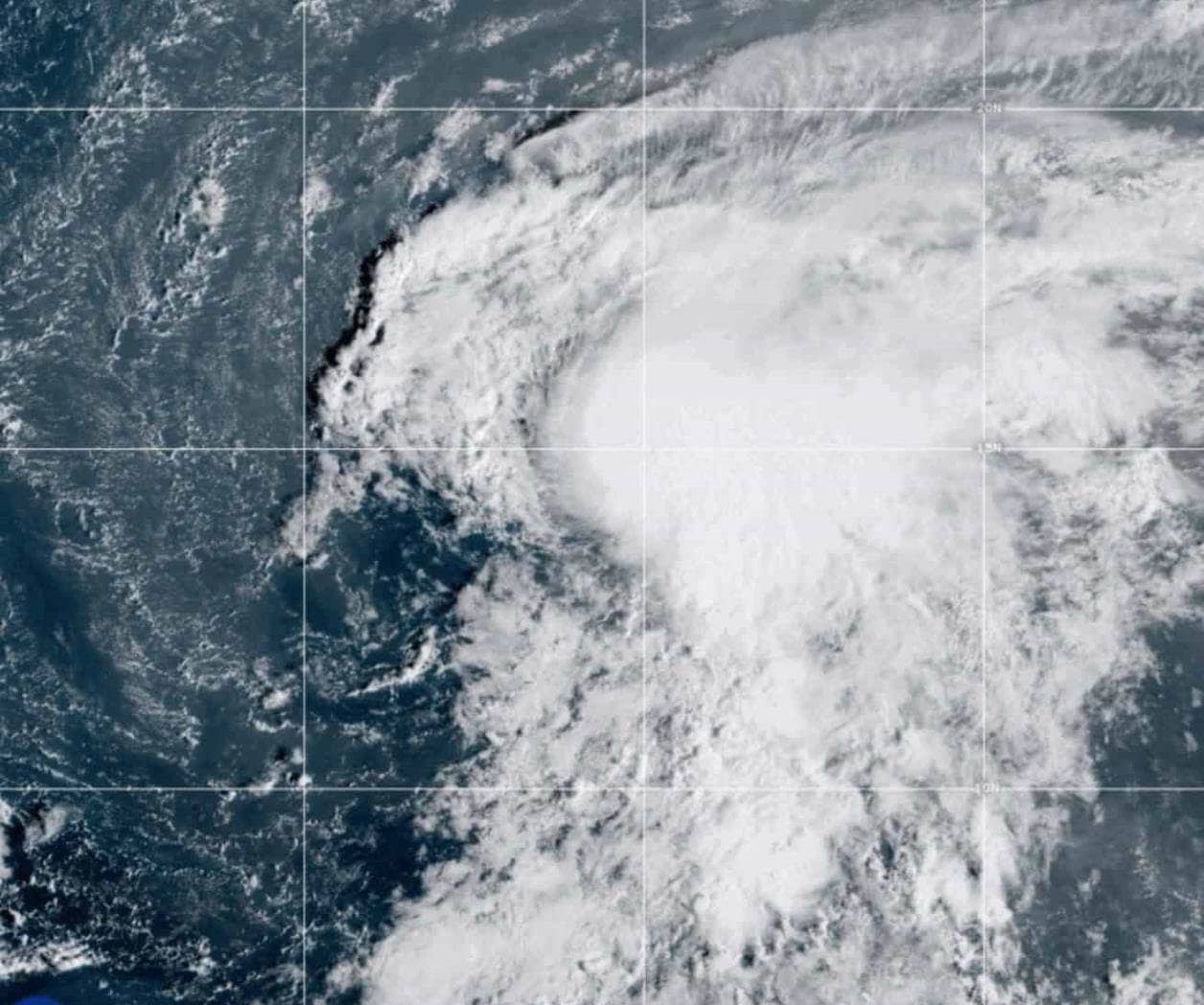 Se fortalece la tormenta Lorenzo en el Atlántico