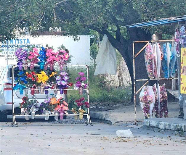 Comercios se preparan para el Día de Muertos Comercios se preparan para el Día de Muertos