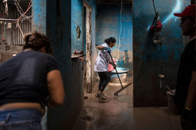 "Una semana después esto se ve horrible. Tras las lluvias, pueblos mexicanos siguen en el lodo "Una semana después esto se ve horrible. Tras las lluvias, pueblos mexicanos siguen en el lodo