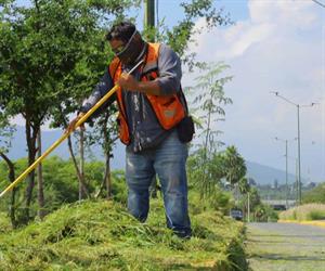 Acelera municipio arreglo de vialidades en Victoria