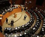 Senado inicia discusión fast track de reformas a la Ley de Amparo