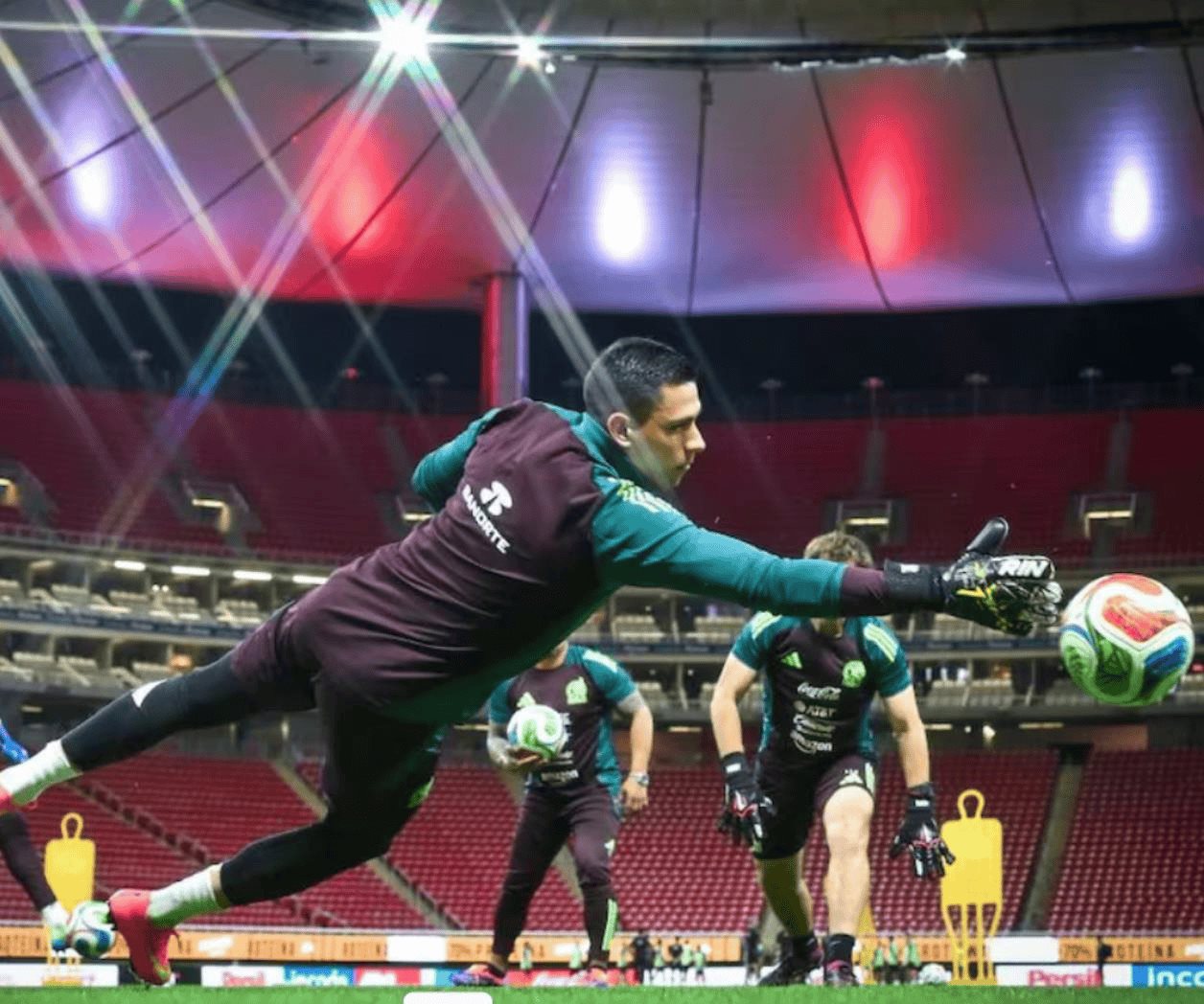México enfrenta a Ecuador en partido amistoso