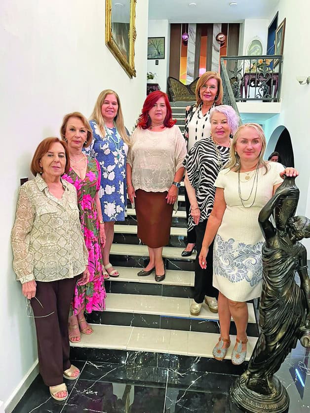 De manteles largos De manteles largos