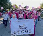 Realizan "Caminata Rosa" para conmemorar lucha contra el cáncer