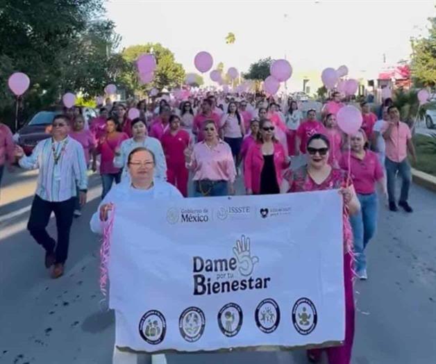 Realizan “Caminata Rosa” para conmemorar lucha contra el cáncer Realizan “Caminata Rosa” para conmemorar lucha contra el cáncer