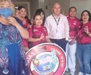 Protesta en plena conmemoración contra el cáncer