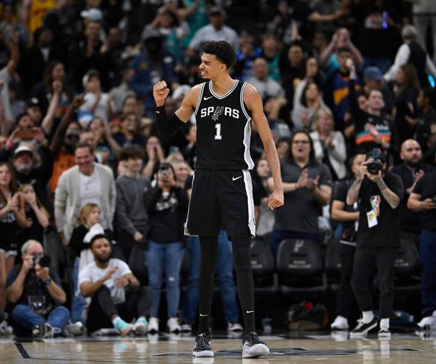 Gastarían los Spurs al menos 500 mdd en una nueva arena Gastarían los Spurs al menos 500 mdd en una nueva arena