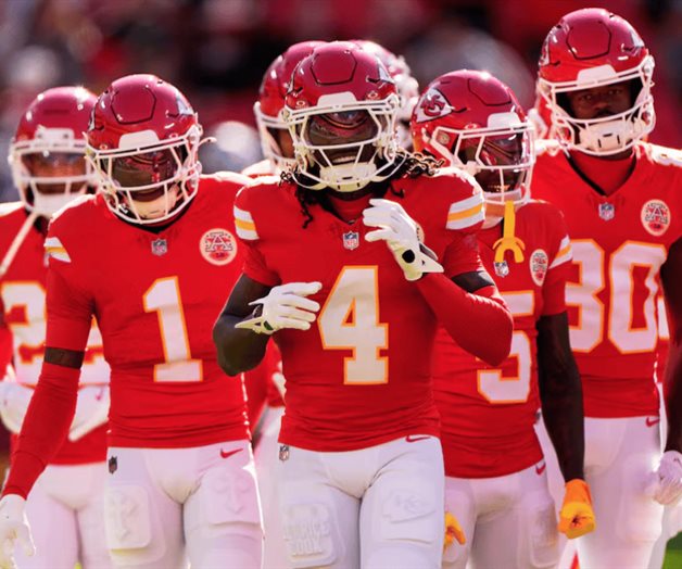 Chiefs de Kansas City aplastan a los Raiders en Arrowhead