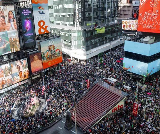 Protestas contra Trump crean ambiente festivo
