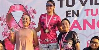 Impulsan prevención contra cáncer y hacen deporte