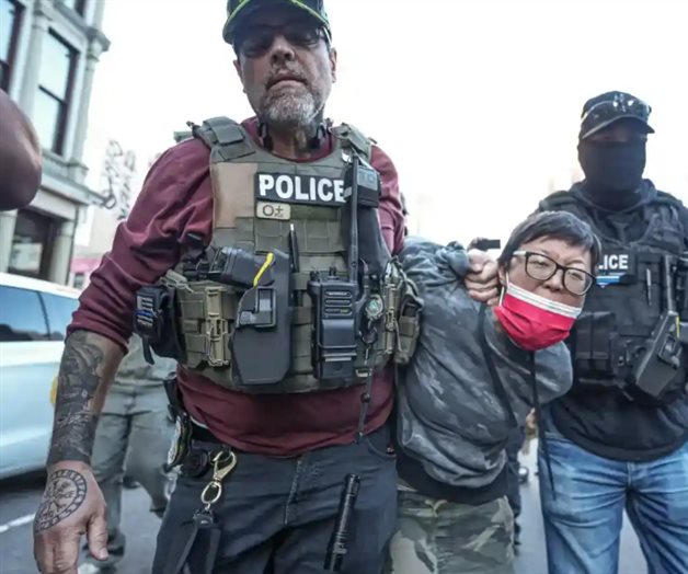Caos y arrestos en Chinatown por redada del ICE Caos y arrestos en Chinatown por redada del ICE