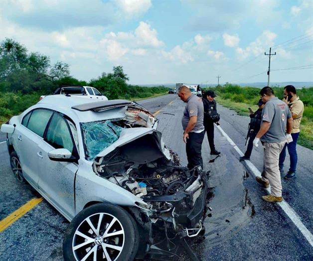 Mueren dos personas en choque en carretera Victoria-Matamoros Mueren dos personas en choque en carretera Victoria-Matamoros