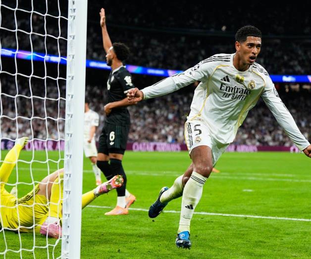 Real Madrid sigue perfecto en la Champions. Liverpool, Chelsea y Bayern arrasan Real Madrid sigue perfecto en la Champions. Liverpool, Chelsea y Bayern arrasan