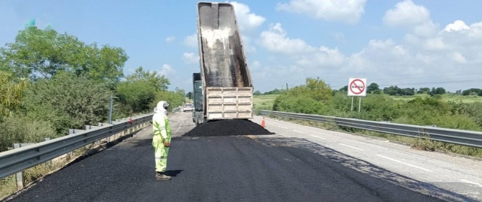 Reparan socav&oacute;n de la carretera Soto la Marina-Aldama