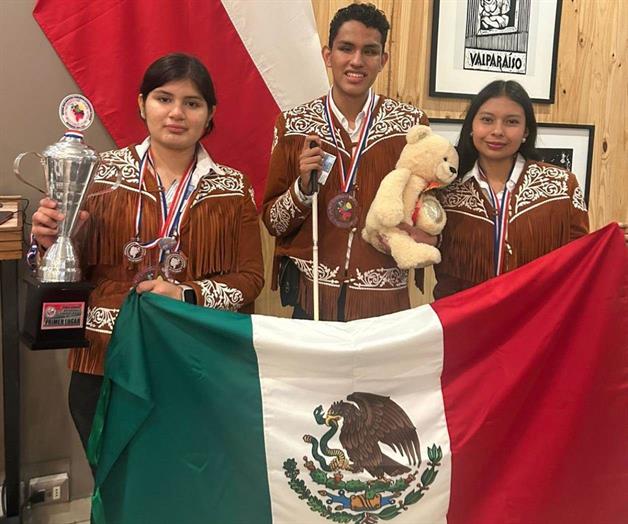 Alumnos del CETIS ganan el Primer Lugar Mundial Alumnos del CETIS ganan el Primer Lugar Mundial