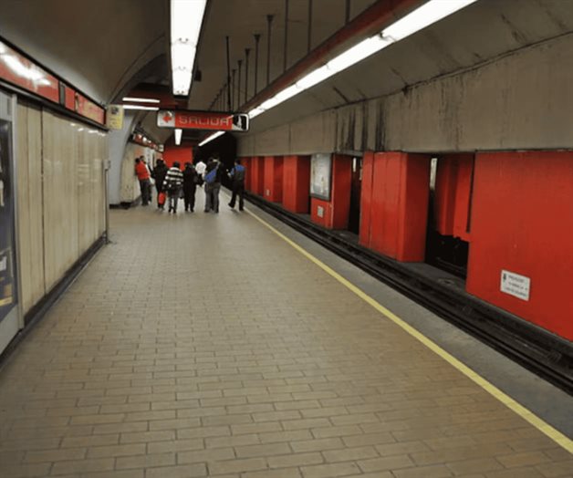 Interrumpen servicio en L3 del Metro por persona en v&iacute;as