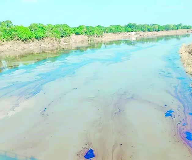 Tras derrame, Pemex reactiva  las operaciones de oleoducto