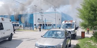 Se registra un incendio en un maquiladora ubicada en el parque Colonial Se registra un incendio en un maquiladora ubicada en el parque Colonial