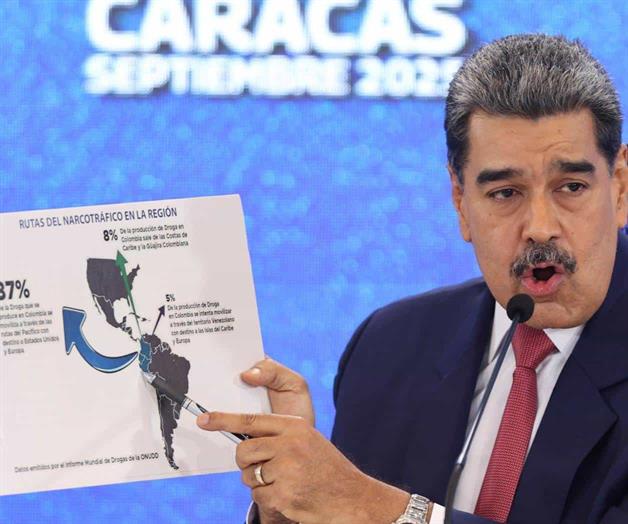 Maduro afirma que EEUU est&aacute; inventando una guerra mientras se acerca un portaaviones