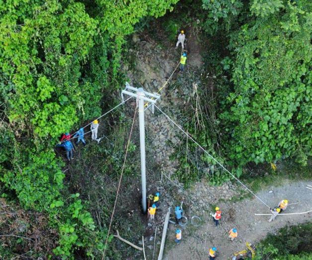 Restablecen al 100% el servicio eléctrico en 5 estados afectados por lluvias Restablecen al 100% el servicio eléctrico en 5 estados afectados por lluvias