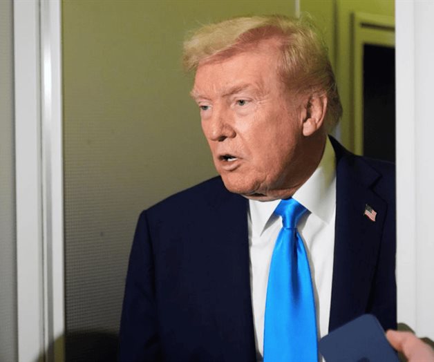 Trump amenaza a Canadá con gravamen adicional del 10% por no retirar comercial contra aranceles Trump amenaza a Canadá con gravamen adicional del 10% por no retirar comercial contra aranceles