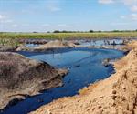 Presas contaminadas por la fuga de crudo
