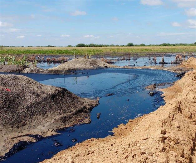 Presas contaminadas por la fuga de crudo