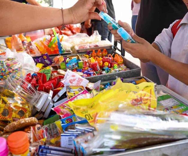 Ubican las escuelas con comida chatarra Ubican las escuelas con comida chatarra