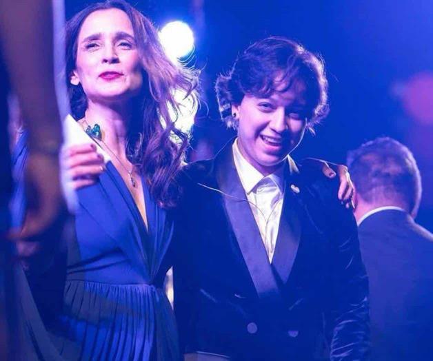 Directora de la Orquesta Sinfónica de la UAT dirige concierto con Julieta Venegas Directora de la Orquesta Sinfónica de la UAT dirige concierto con Julieta Venegas