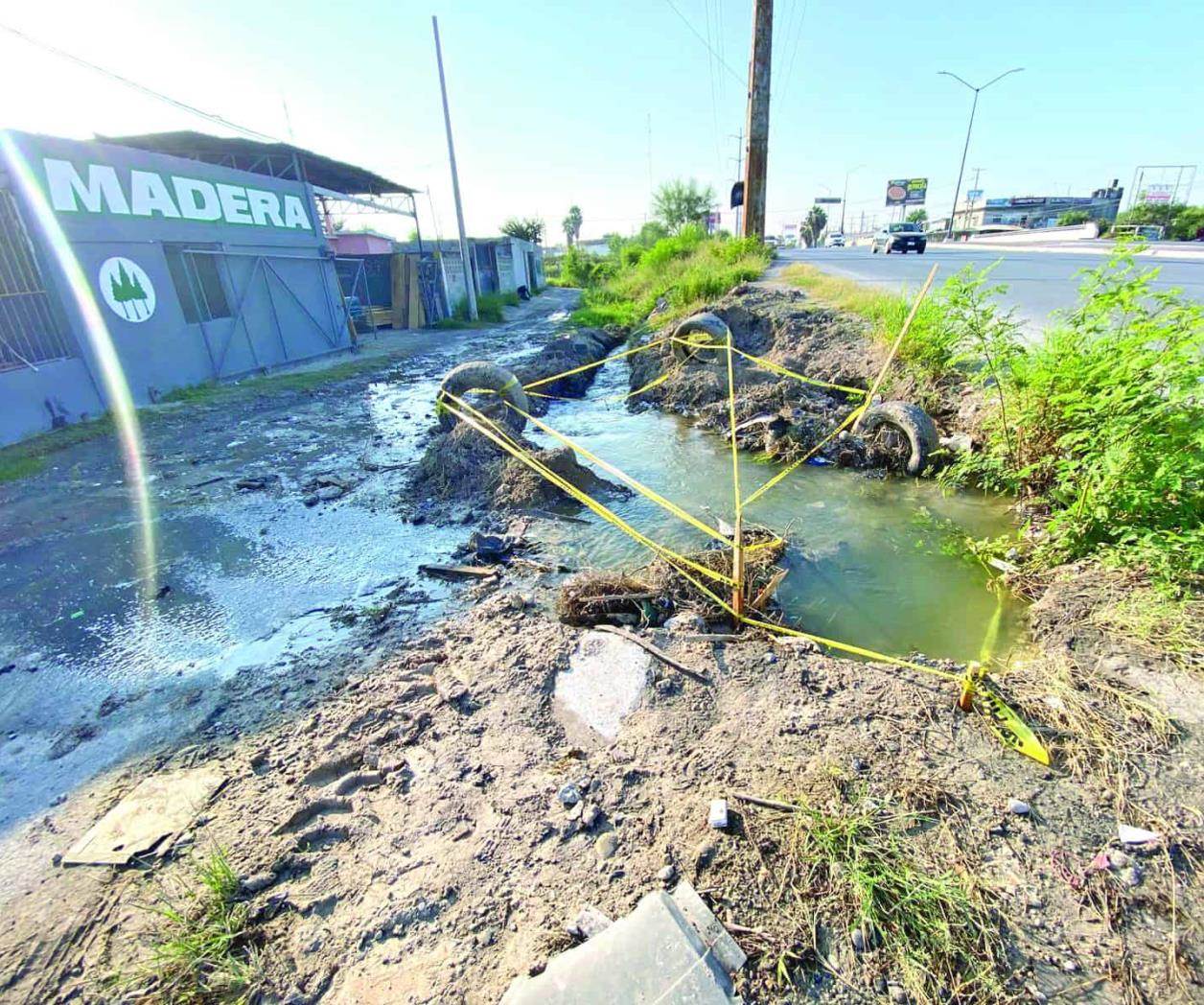 Grave desperdicio por una fuga sin reparar