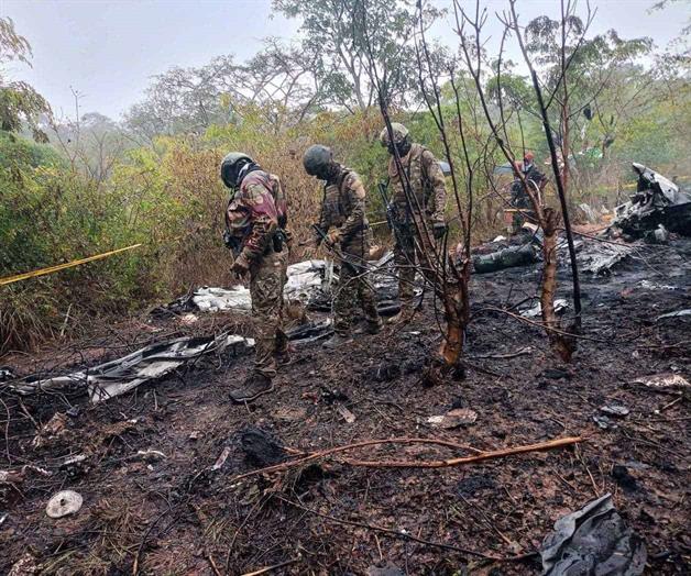 Un avión pequeño que llevaba turistas extranjeros se estrella en Kenia. Se teme que haya 11 muertos Un avión pequeño que llevaba turistas extranjeros se estrella en Kenia. Se teme que haya 11 muertos