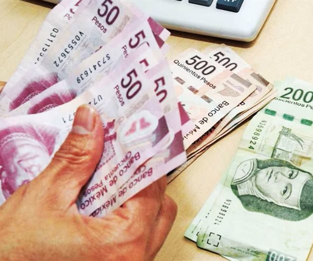 Trabajadores del Estado recibirán casi 15 mil pesos en vales Trabajadores del Estado recibirán casi 15 mil pesos en vales