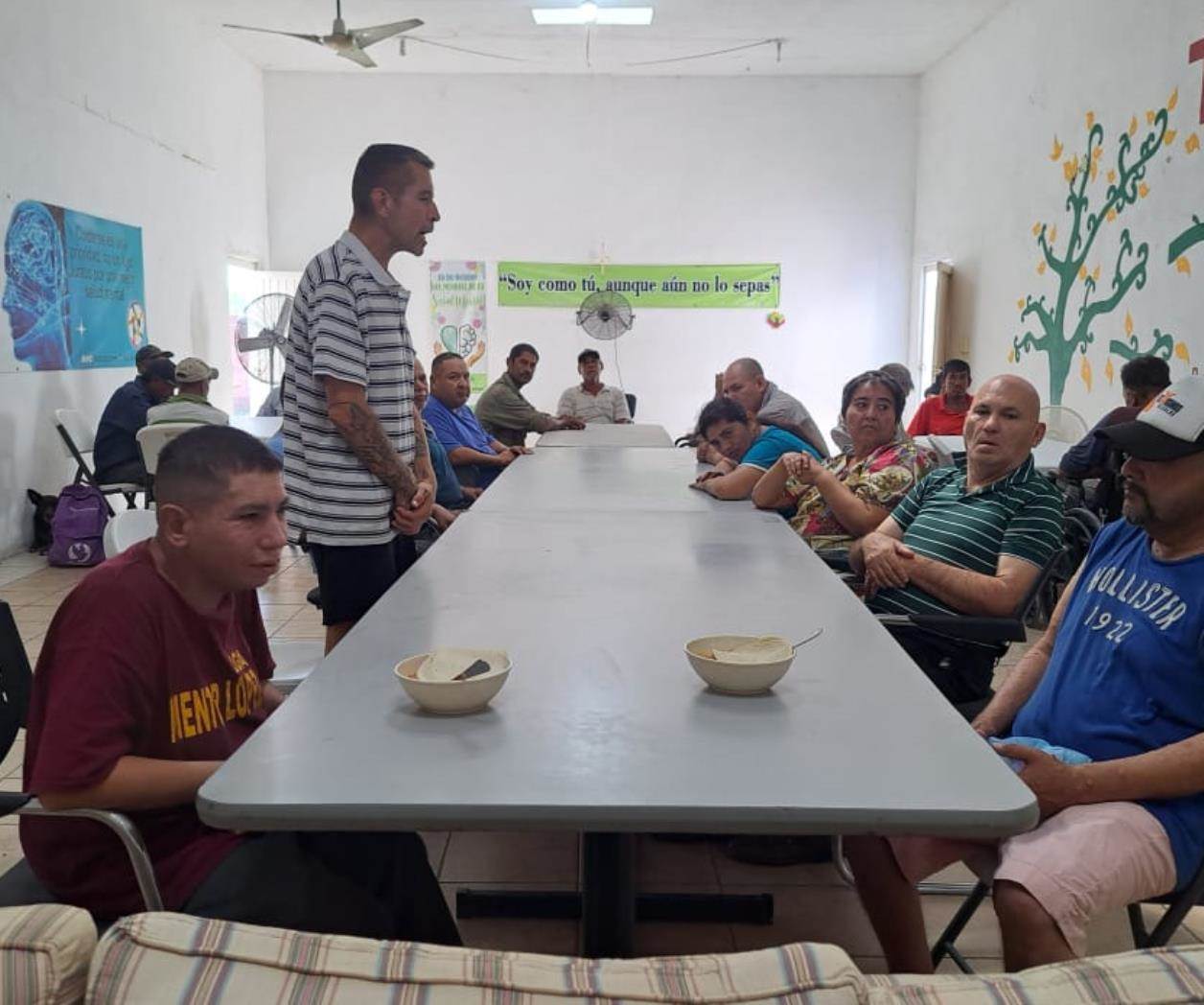 Urgen camas, pintura y ayuda para los baños