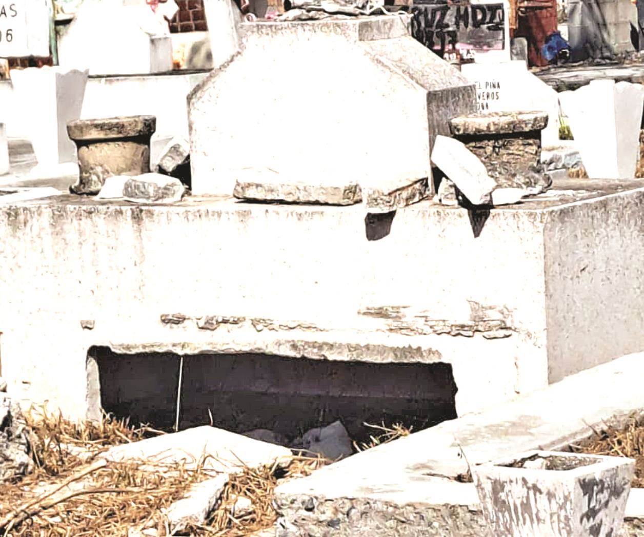 Tumbas dañadas, una amenaza para las familias