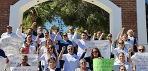 Trabajadores de Secretaría de Salud en BCS protestan Trabajadores de Secretaría de Salud en BCS protestan
