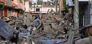 Aumenta a 82 el número de muertos por inundaciones en México Aumenta a 82 el número de muertos por inundaciones en México