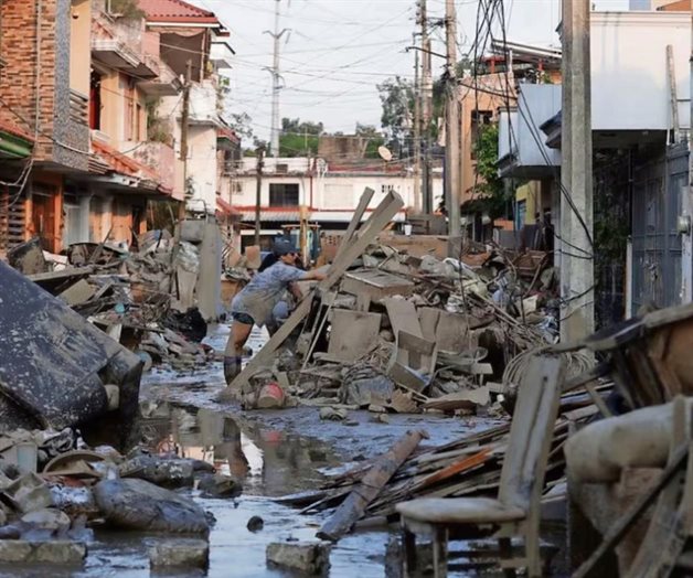 Aumenta a 82 el número de muertos por inundaciones en México