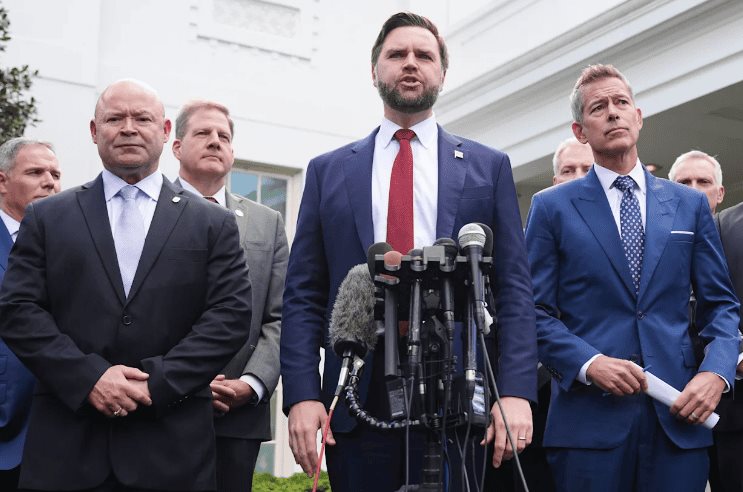 Escasez de controladores aéreos provoca más retrasos en vuelos en EEUU mientras sigue el cierre Escasez de controladores aéreos provoca más retrasos en vuelos en EEUU mientras sigue el cierre