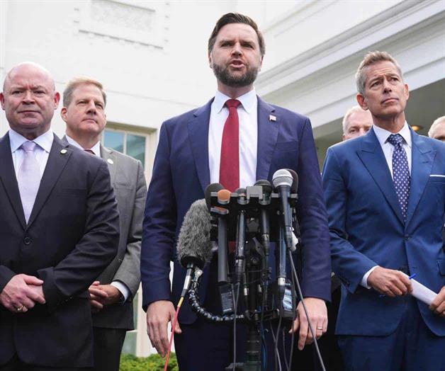 Escasez de controladores aéreos provoca retrasos Escasez de controladores aéreos provoca retrasos