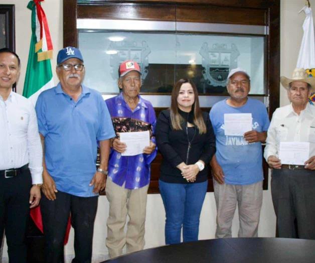 Apoyan vialidades en sector rural Apoyan vialidades en sector rural