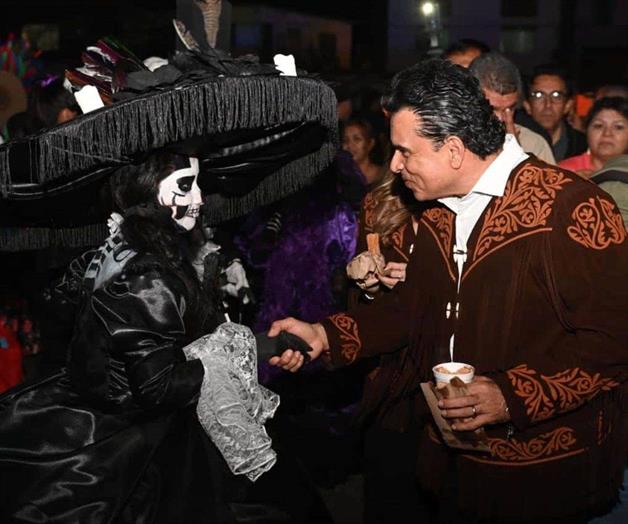 Celebran Lalo y Lucy festival de Día de Muertos Celebran Lalo y Lucy festival de Día de Muertos