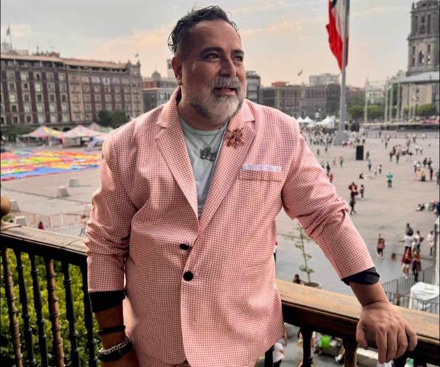 Murió el rey del corsé Murió el rey del corsé