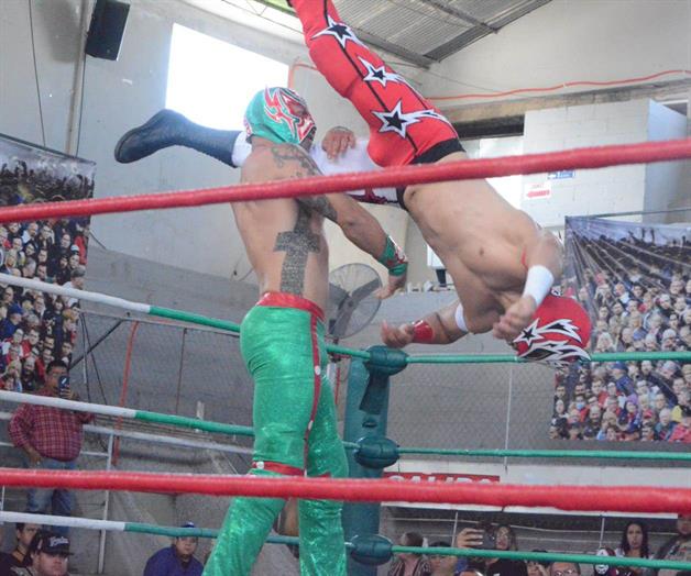 Rey Astral logra primera defensa de su t&iacute;tulo