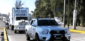 Transportistas marchan por la paz en Michoacán