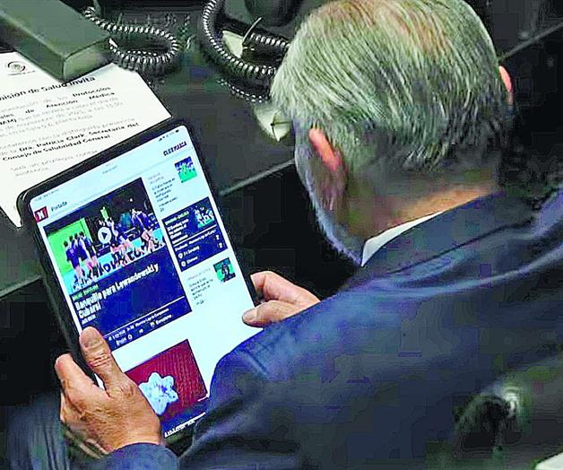 Censuran a fotógrafos en el Senado