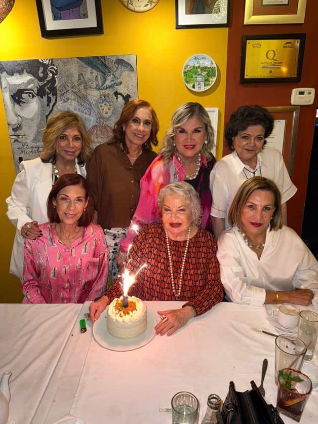 De manteles largos De manteles largos