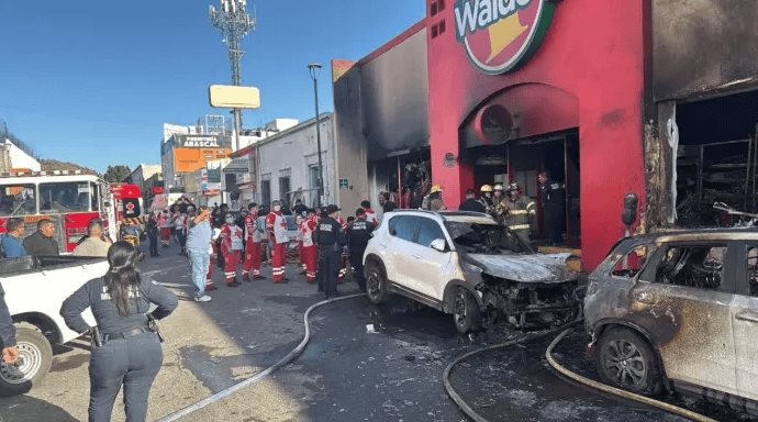 Aumenta a 24 el número de víctimas por explosión en tienda Waldos Aumenta a 24 el número de víctimas por explosión en tienda Waldos